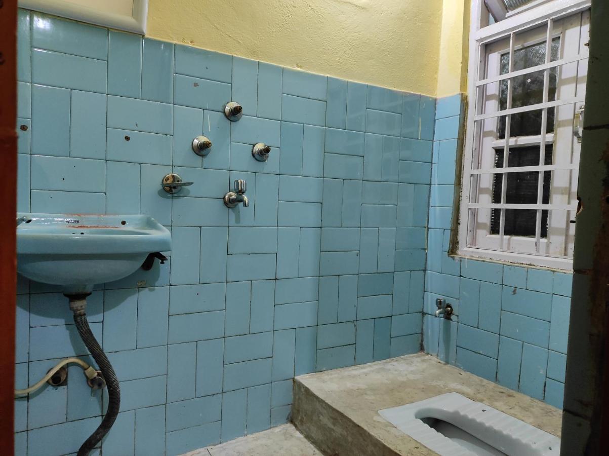Wind Home Darjeeling- Budget Hotel Near Mall Дарджилинг Екстериор снимка